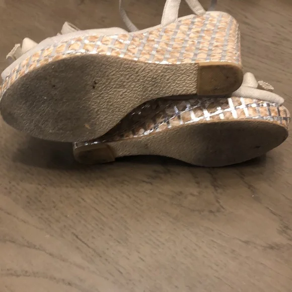 White House Black market grey wedges - Picture 6 of 6